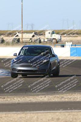 media/Nov-08-2025-Speed Ventures (Sat) [[1c7a6332f5]]/TC B/Session 3 (Turn 1)/